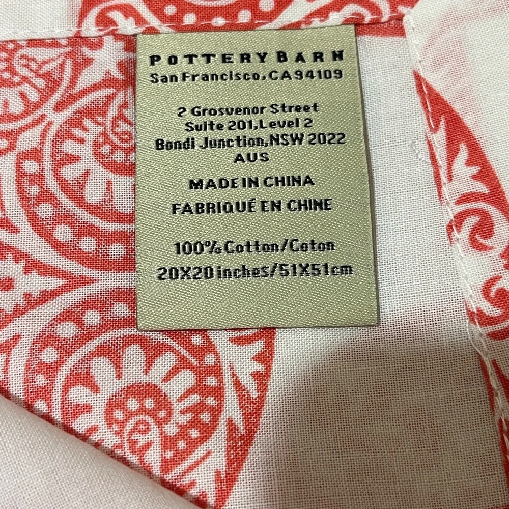 Pottery Barn Coral and White Patterned Napkins 20inx20in - Picture 2 of 6